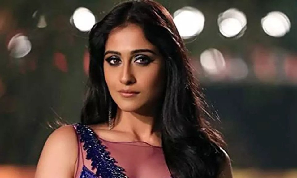 regina cassandra age