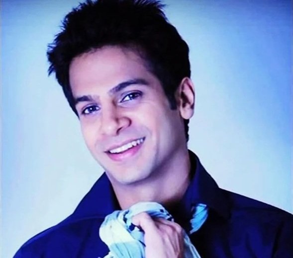 karan mehra age