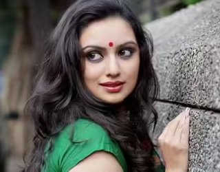 shruti marathe age