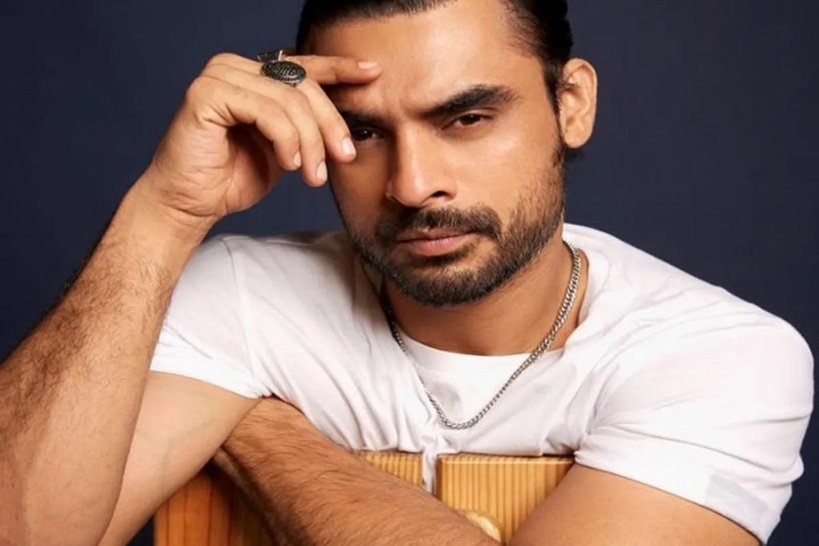 tovino thomas age