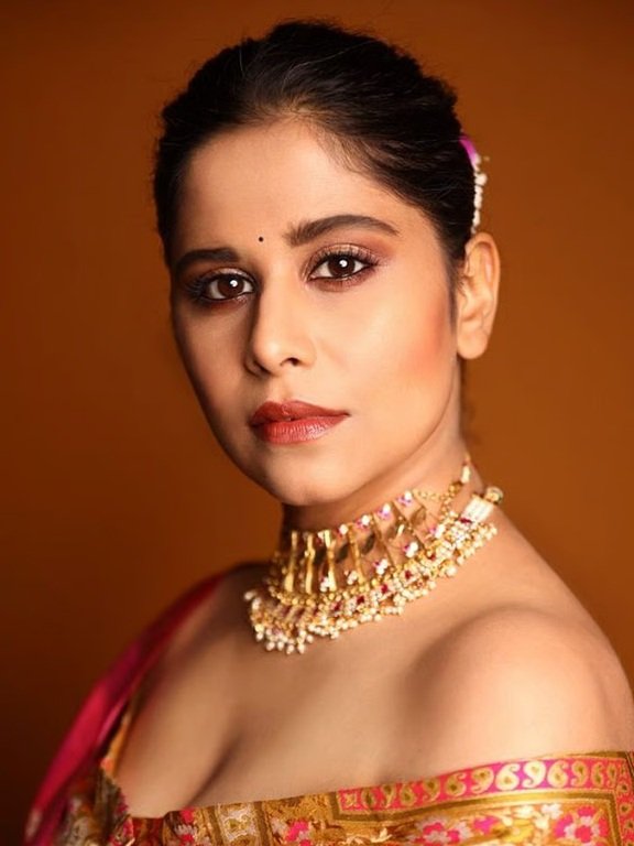 sai tamhankar age