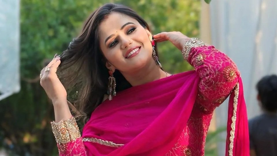 anjali raghav age