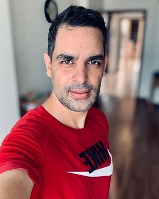ankur warikoo age